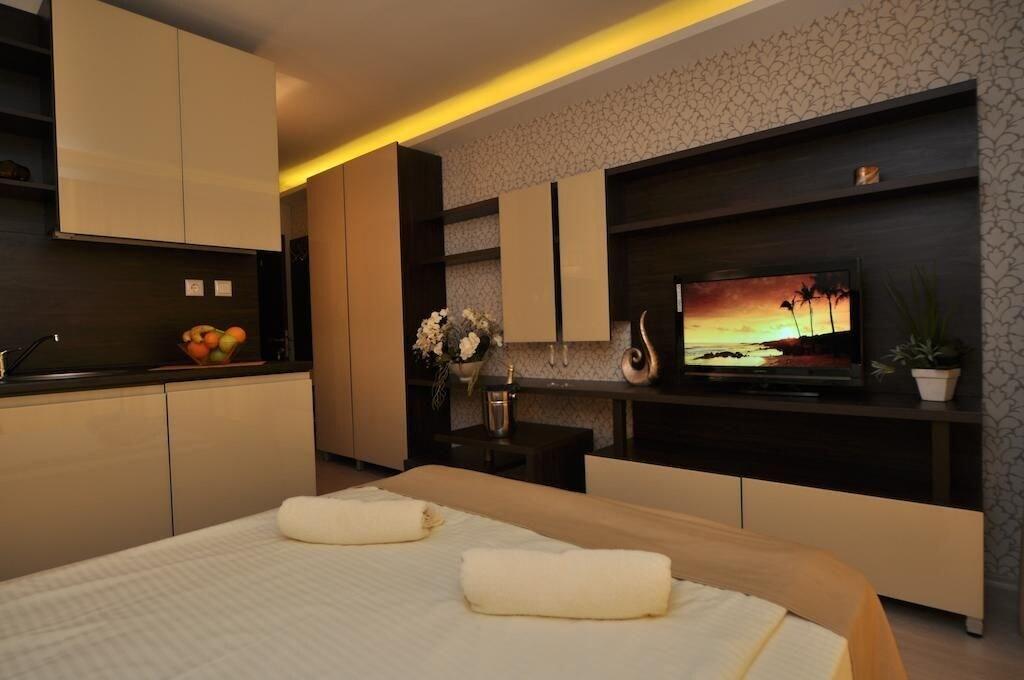 Harmony Suites Jungle Slăntjev Brjag Exteriör bild