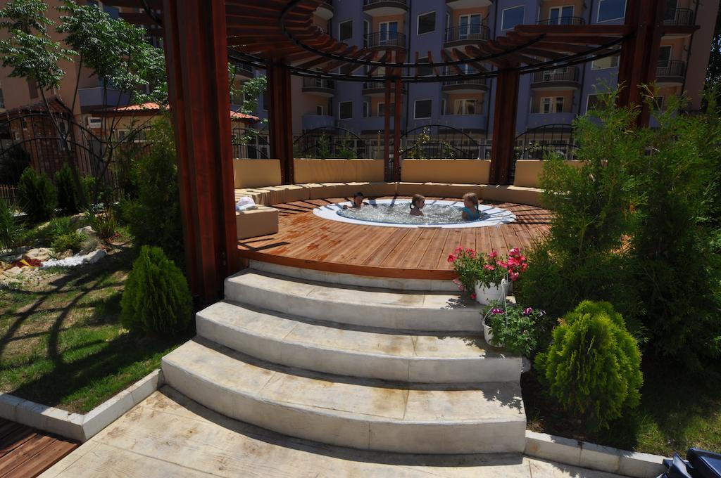 Harmony Suites Jungle Slăntjev Brjag Exteriör bild