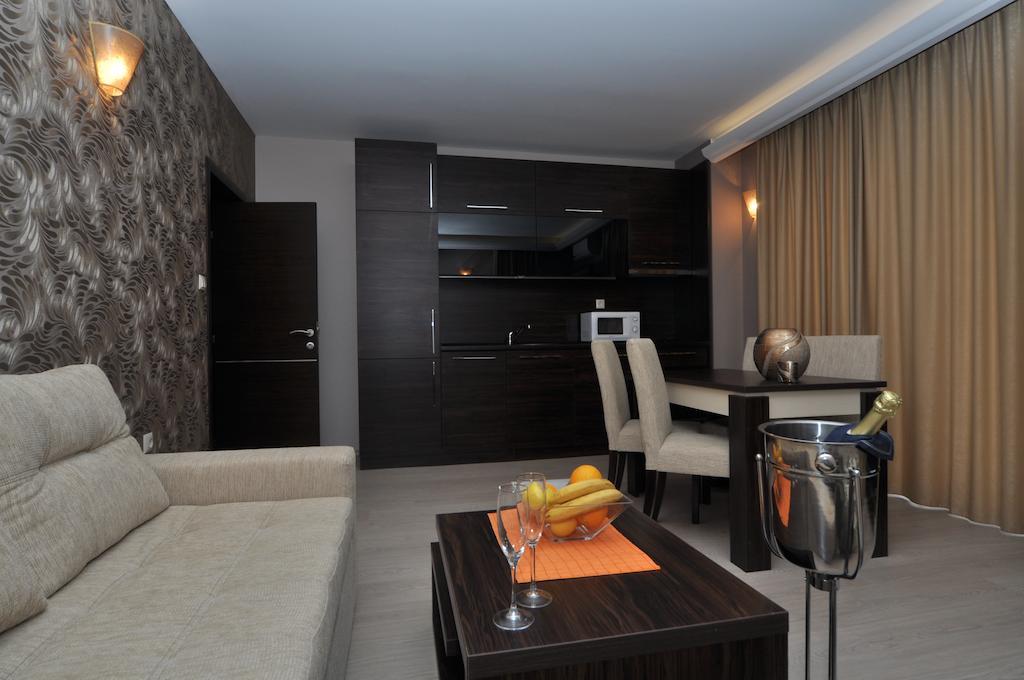 Harmony Suites Jungle Slăntjev Brjag Exteriör bild